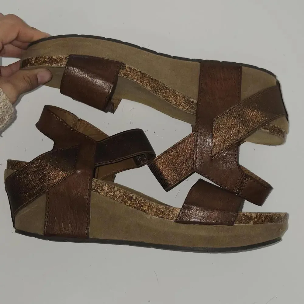 044 Pierre Dumas Chantal Brown Color Wedge Heeled Sandals Size 10